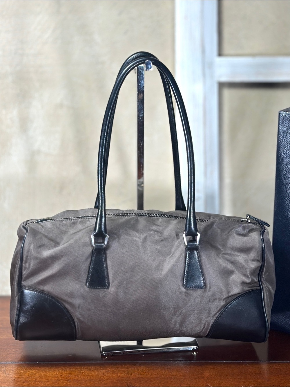 AUTHENTIC Prada Tessuto Box Calf Shoulder bag. Brown/grey.